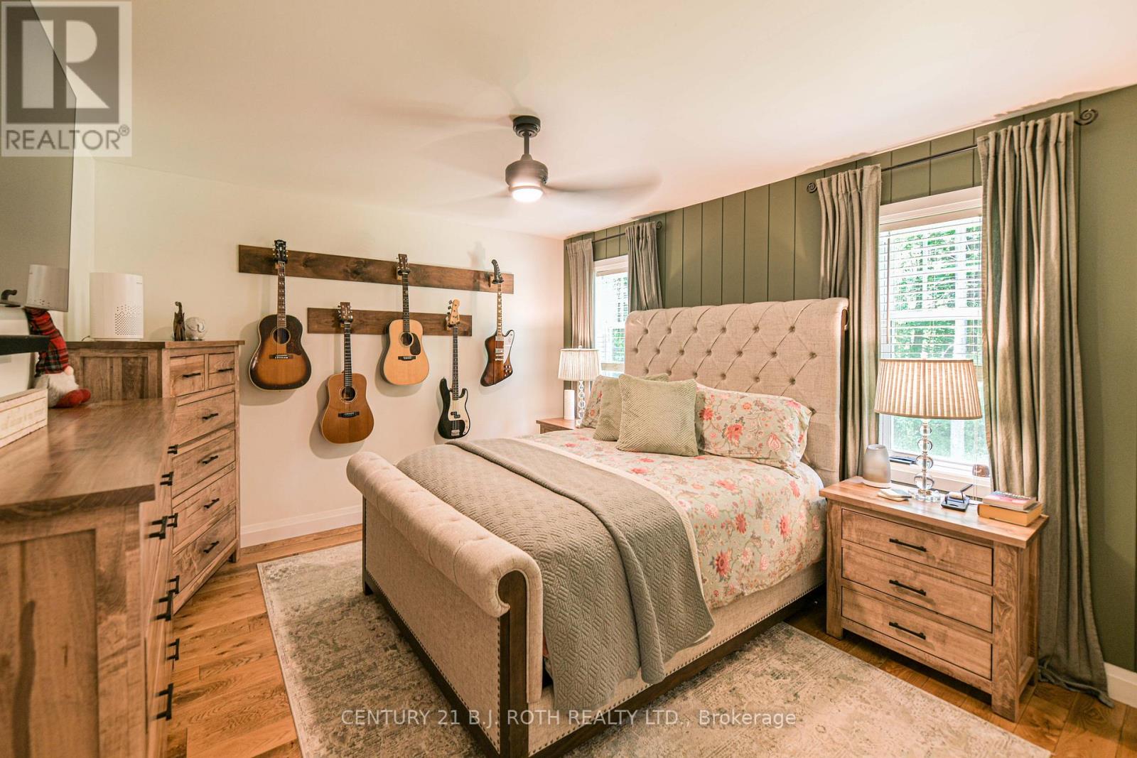 2833 SWITCH ROAD - 29