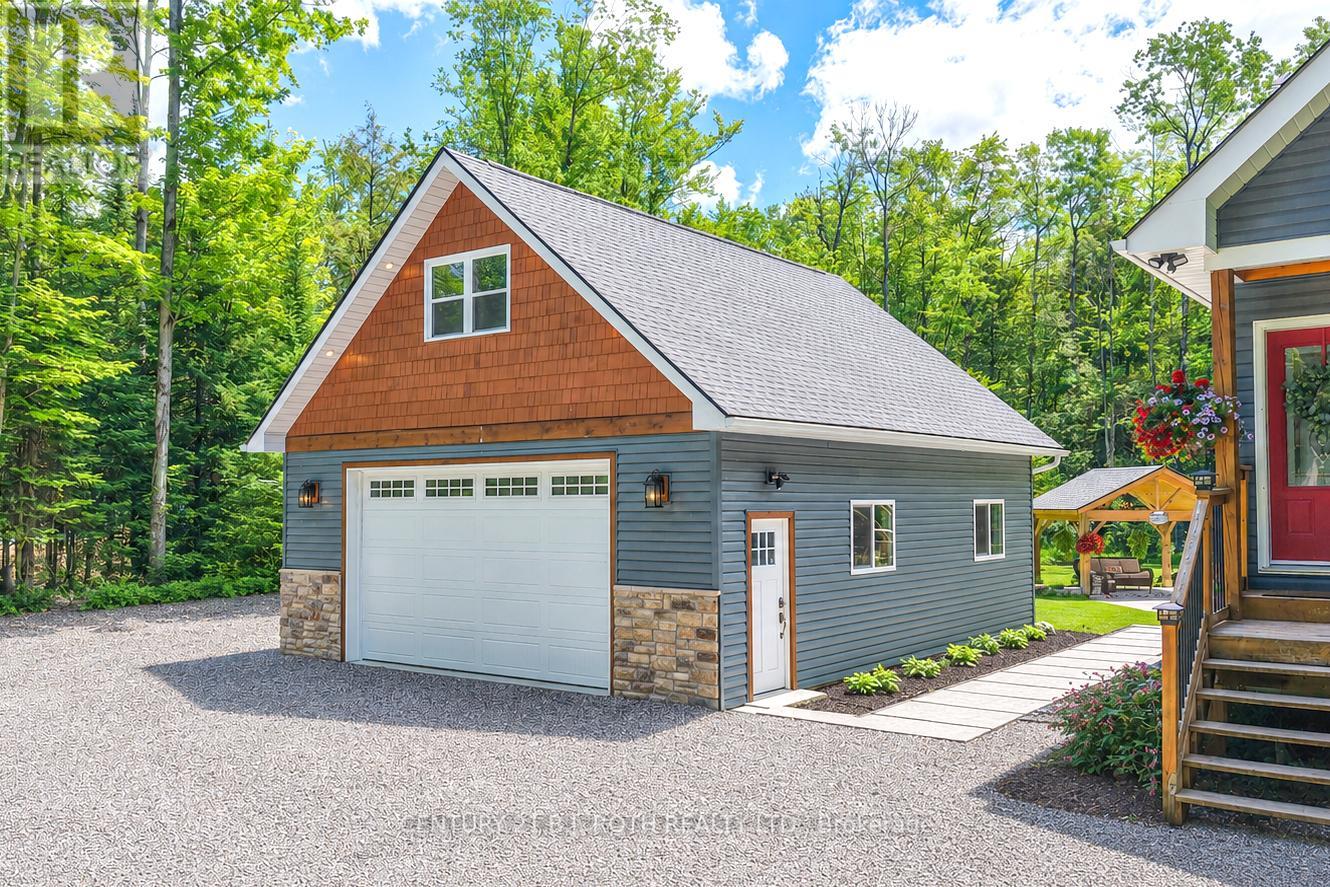 2833 SWITCH ROAD - 3