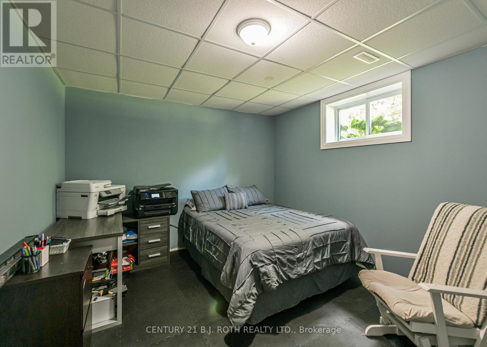 2833 SWITCH ROAD - 47