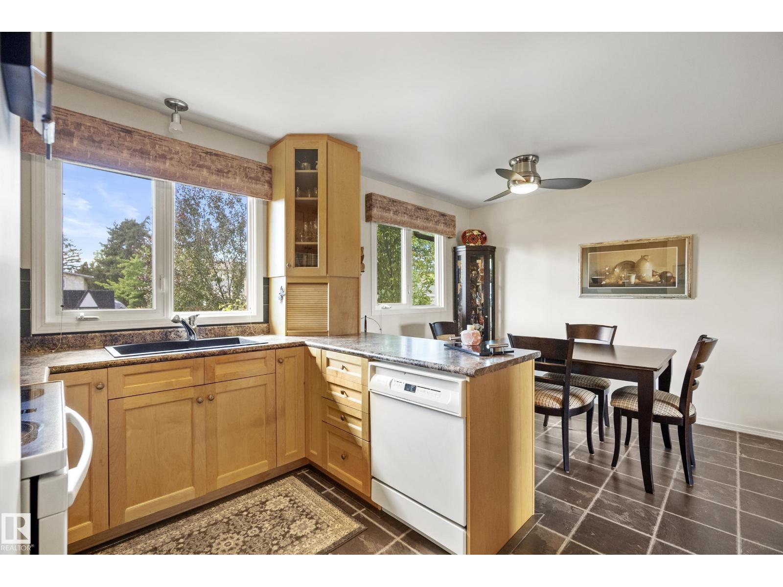 3208 70 ST NW — photo 12