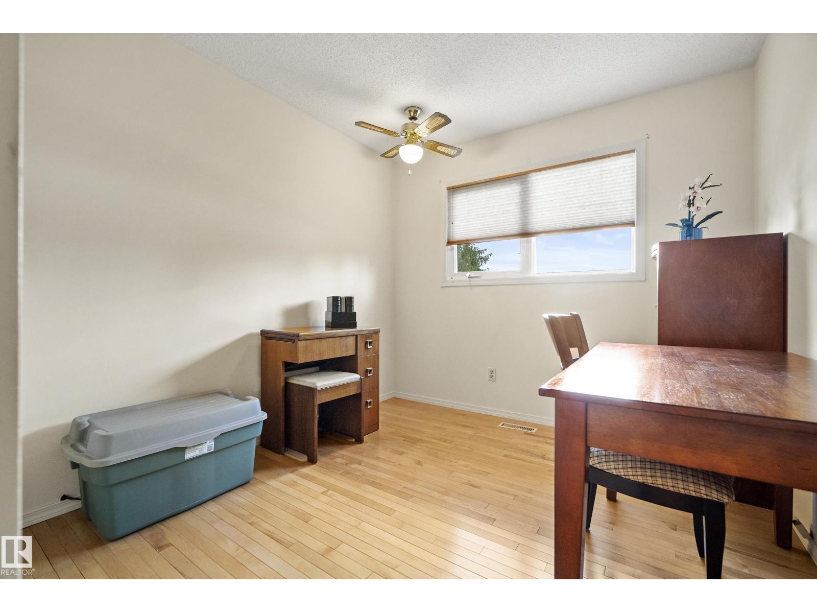 3208 70 ST NW — photo 21