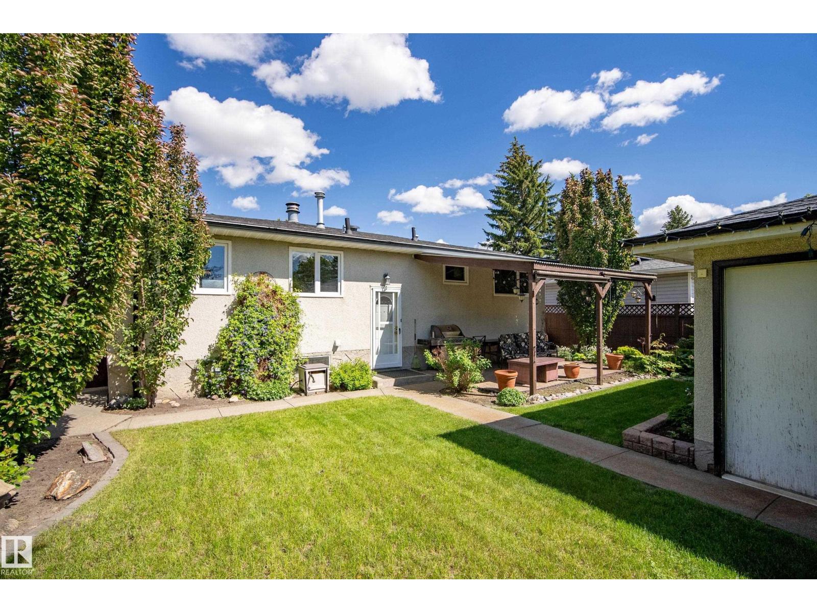 3208 70 ST NW — photo 37