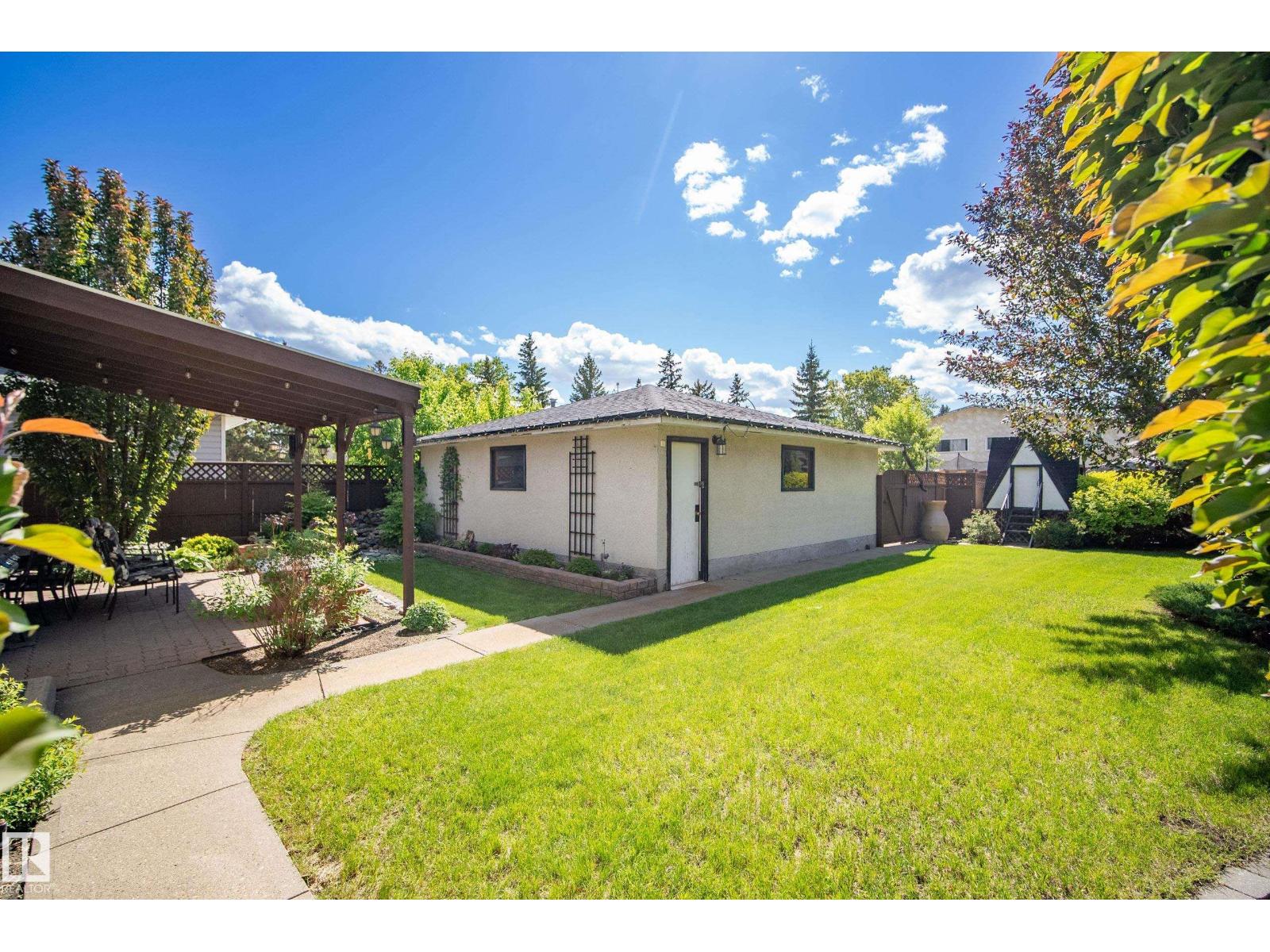 3208 70 ST NW — photo 38