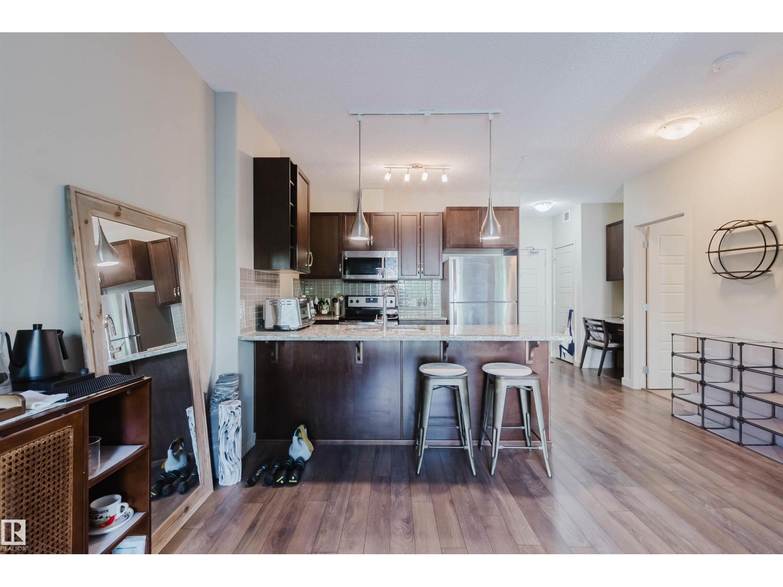 #217 508 Griesbach PR NW - 10