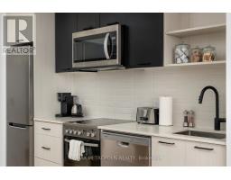 407 - 2300 St Clair Avenue W, Toronto, ON M6N0B3 Photo 28