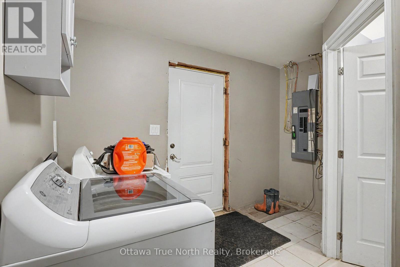 401 KERFORD ROAD - 12