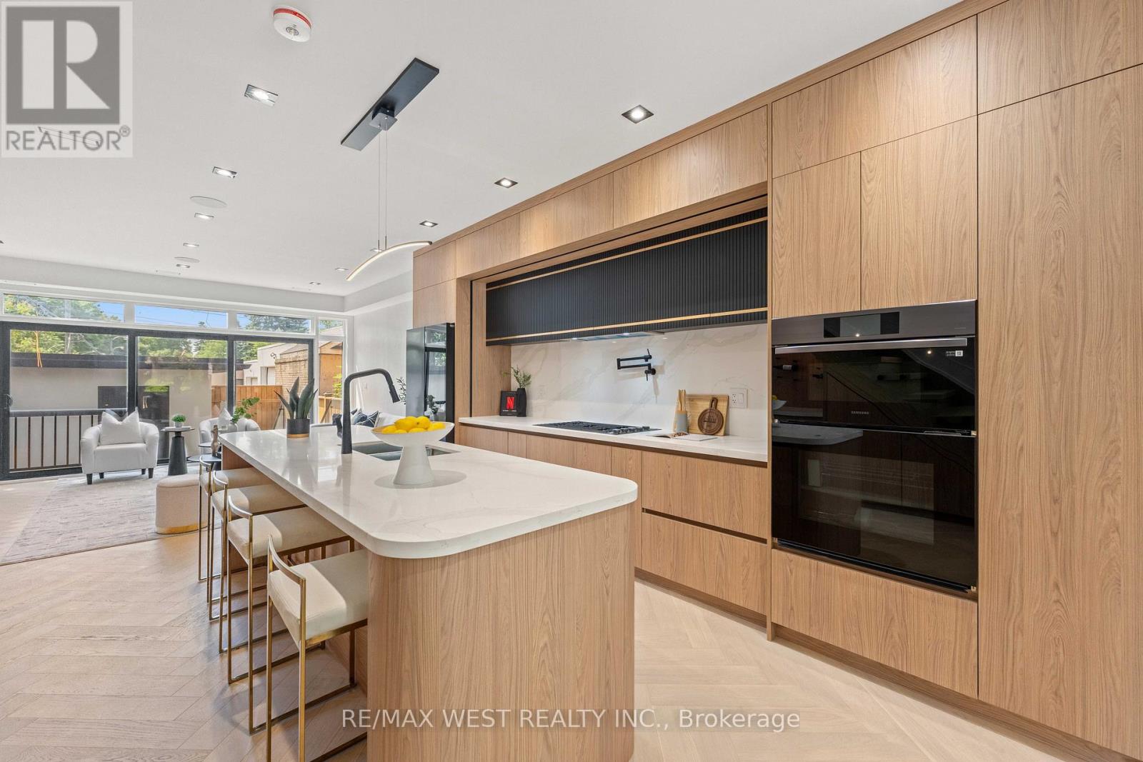 15 CRUIKSHANK AVENUE - 13