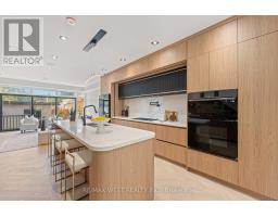 15 Cruikshank Avenue, Toronto, ON M4K1S6 Photo 13