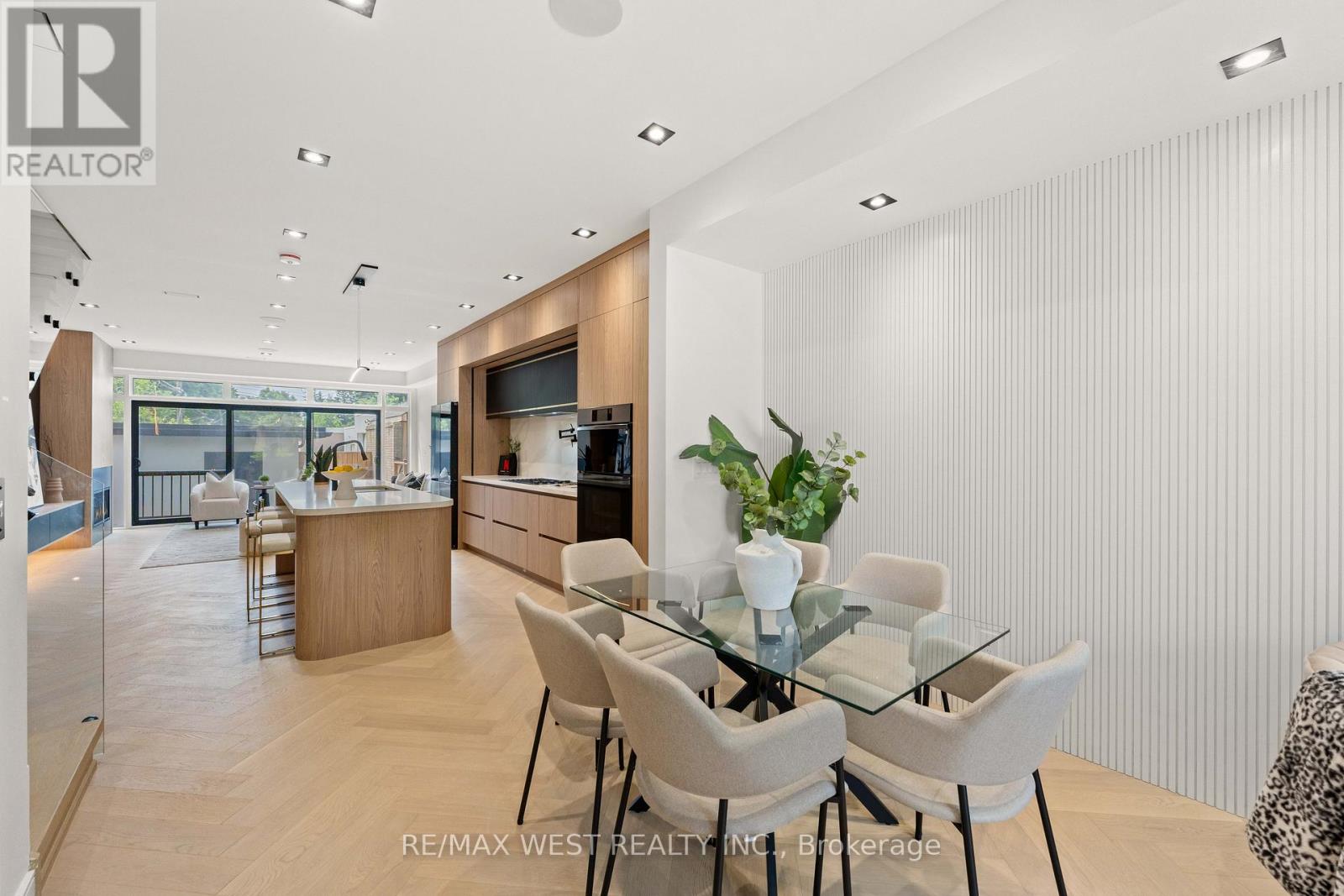 15 CRUIKSHANK AVENUE - 12