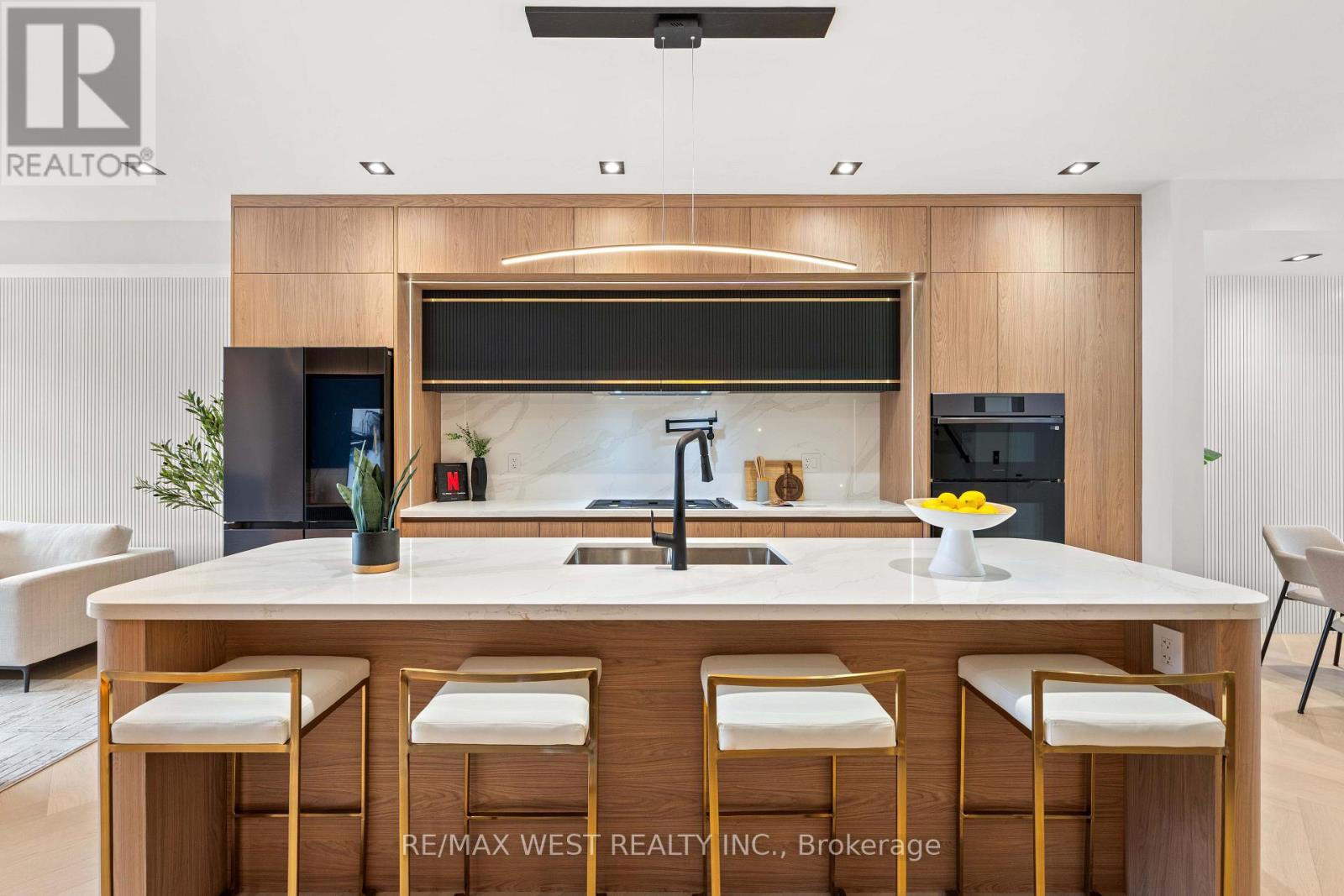 15 CRUIKSHANK AVENUE - 17
