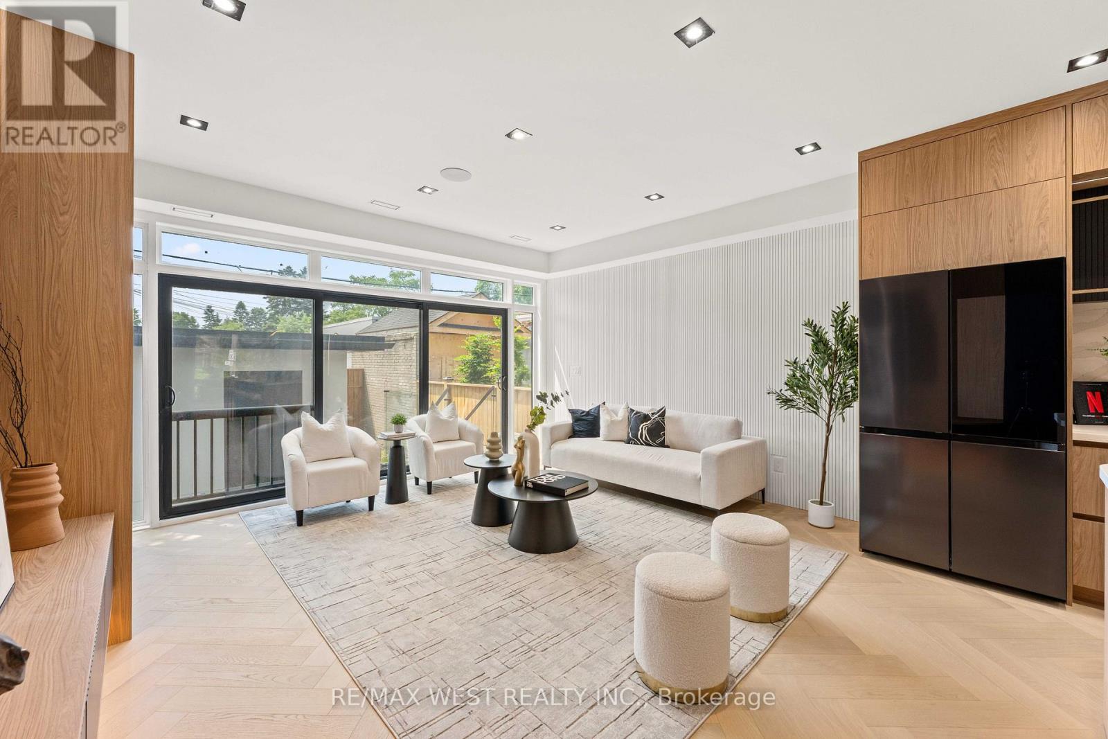 15 CRUIKSHANK AVENUE - 18