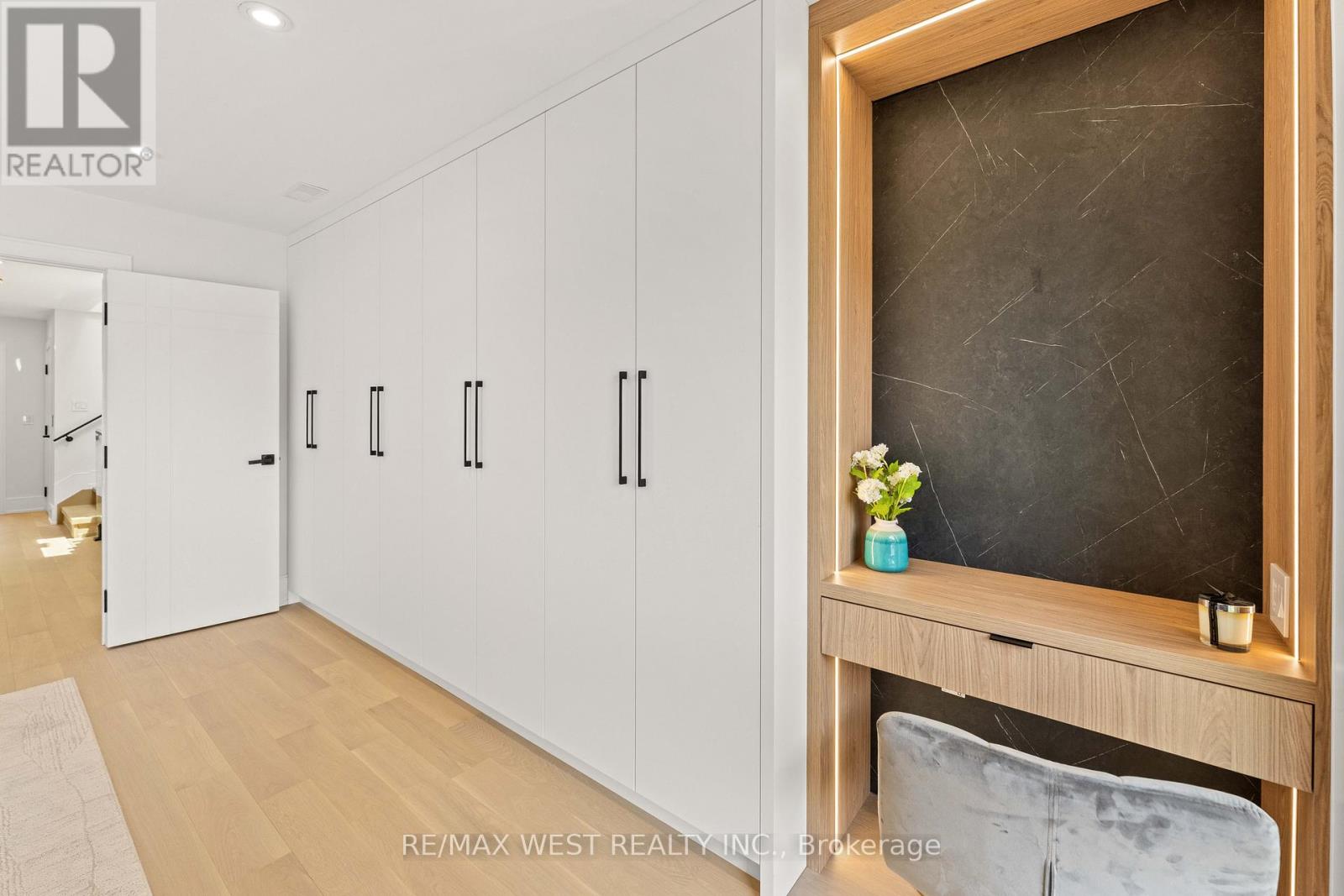 15 CRUIKSHANK AVENUE - 26
