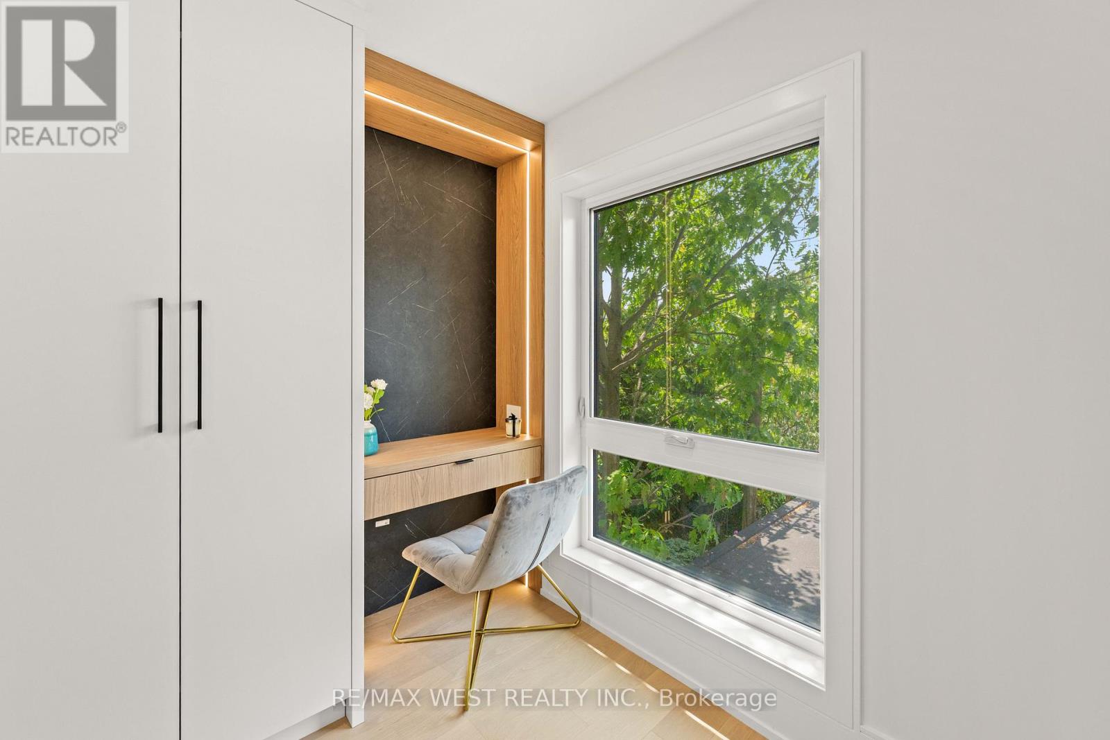 15 CRUIKSHANK AVENUE - 34