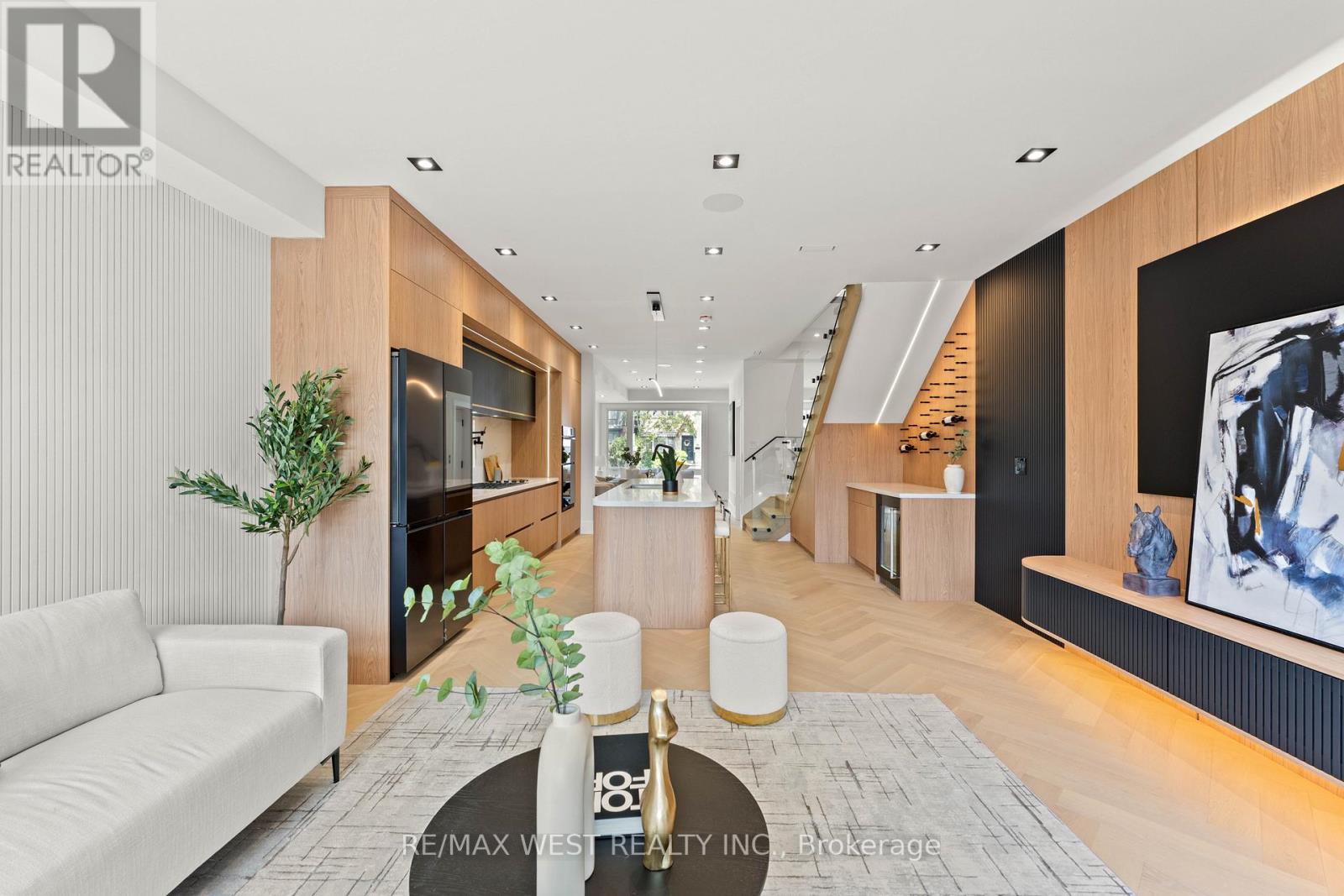 15 CRUIKSHANK AVENUE - 19
