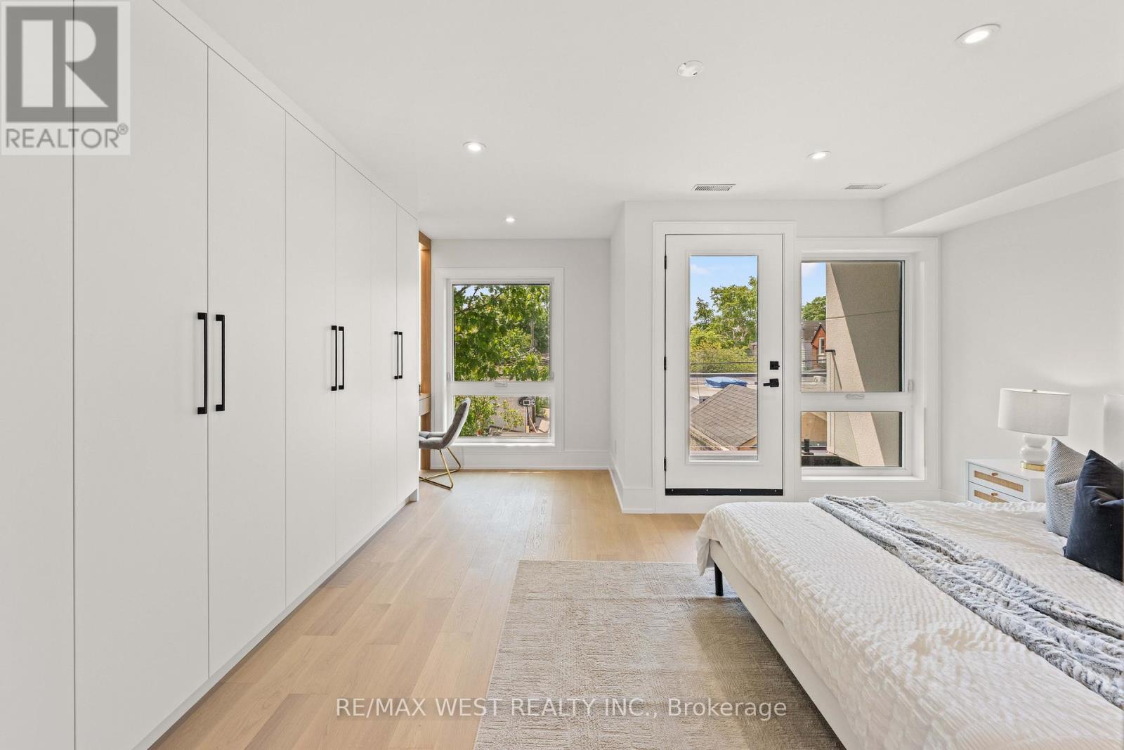 15 CRUIKSHANK AVENUE - 22