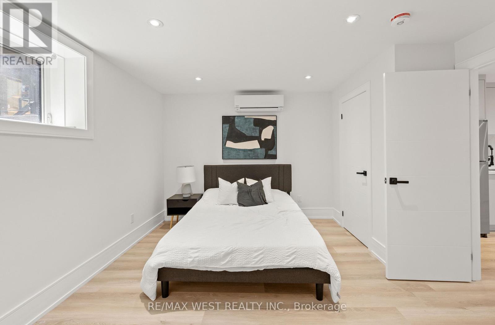 15 CRUIKSHANK AVENUE - 43