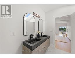 15 Cruikshank Avenue, Toronto, ON M4K1S6 Photo 38
