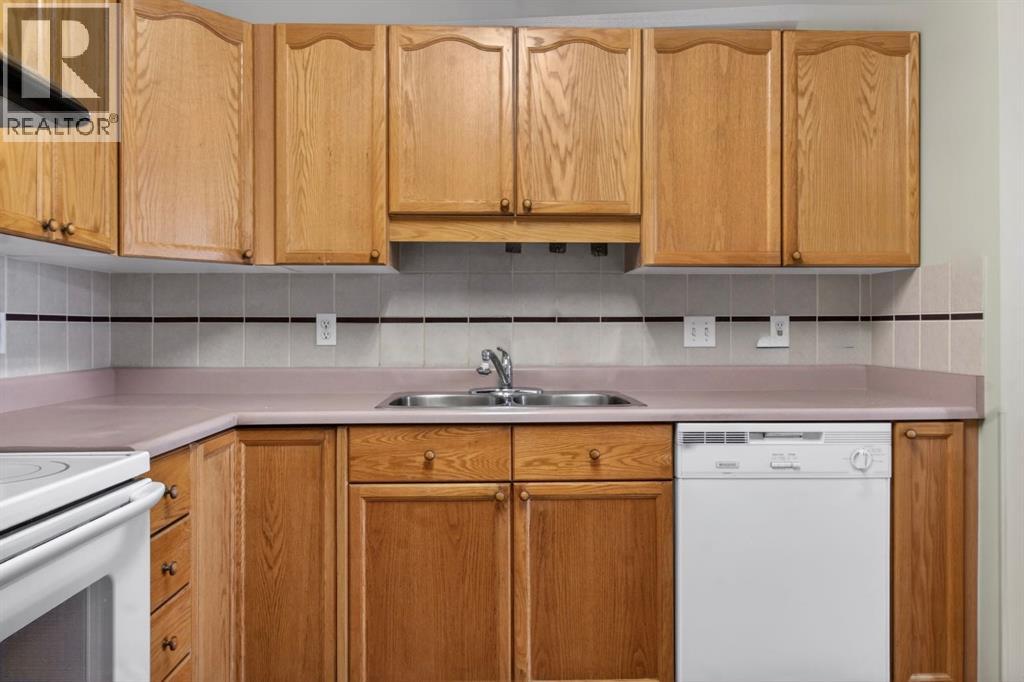 314, 2314 Sienna Park Green SW — photo 12