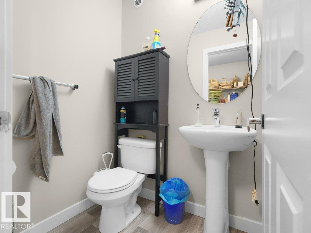 3756 8 ST NW - 15