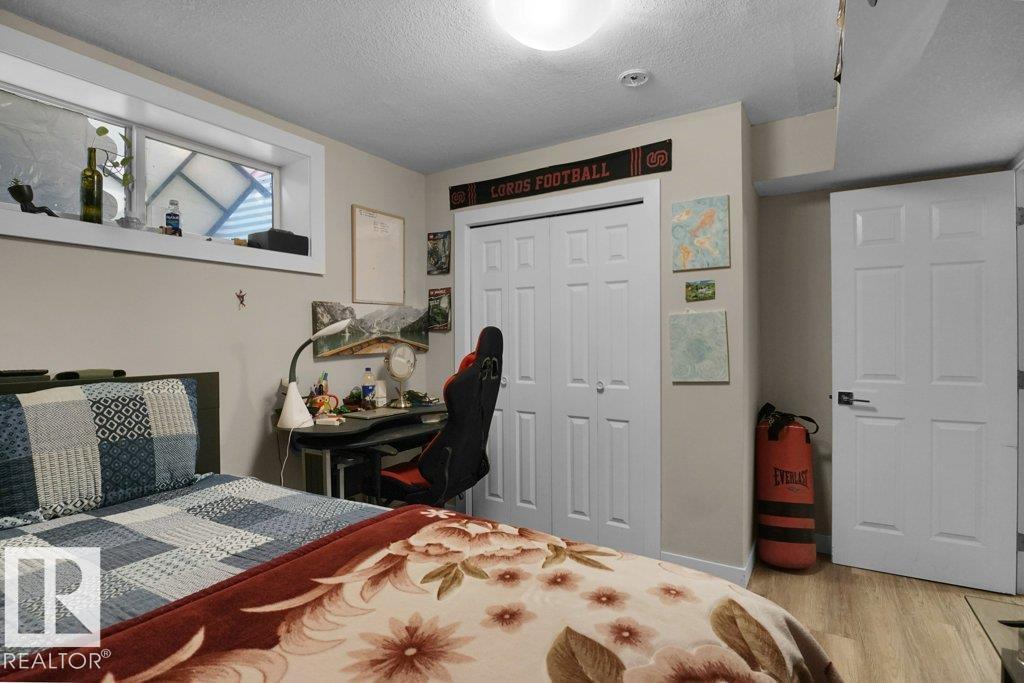 3756 8 ST NW - 41
