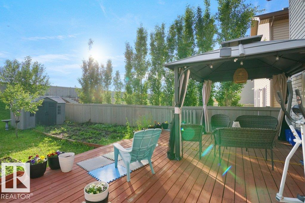 3756 8 ST NW - 49