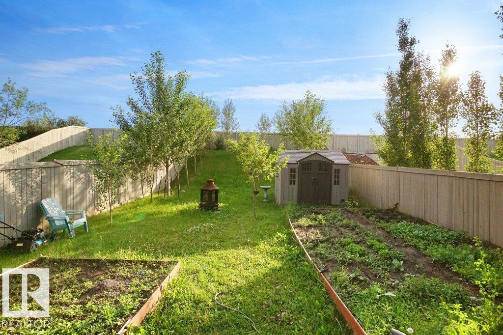 3756 8 ST NW - 50