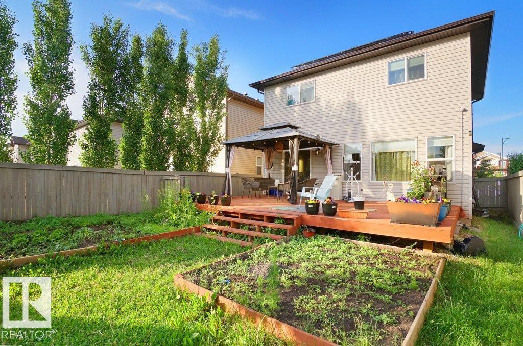 3756 8 ST NW - 52
