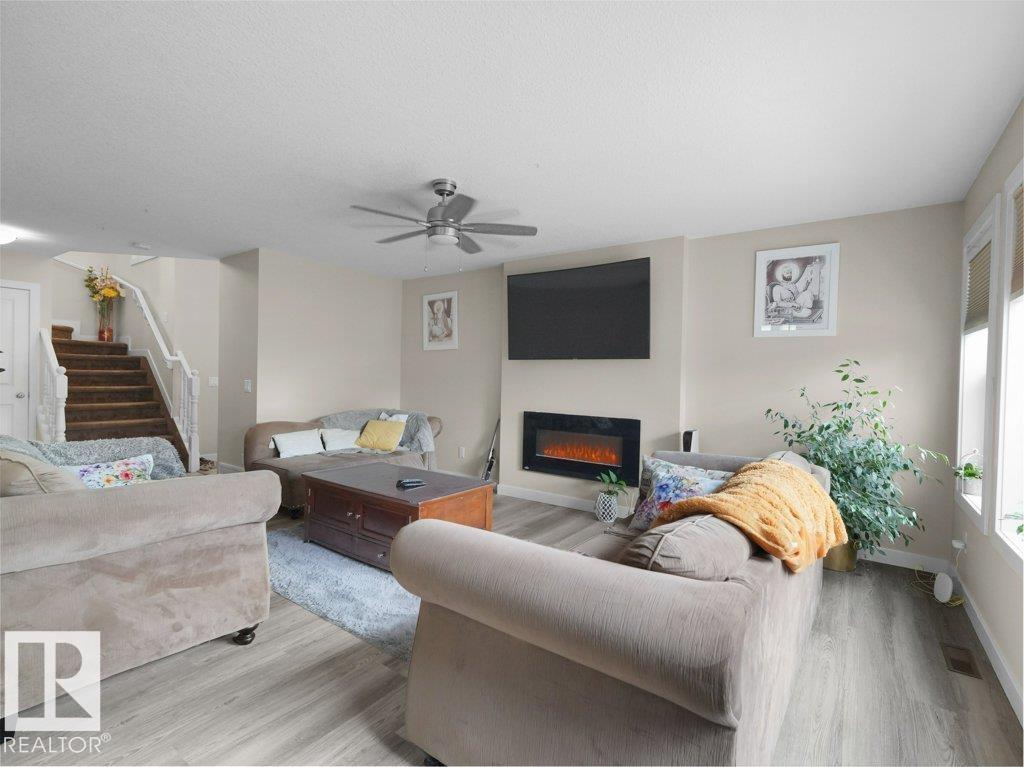 3756 8 ST NW — photo 9