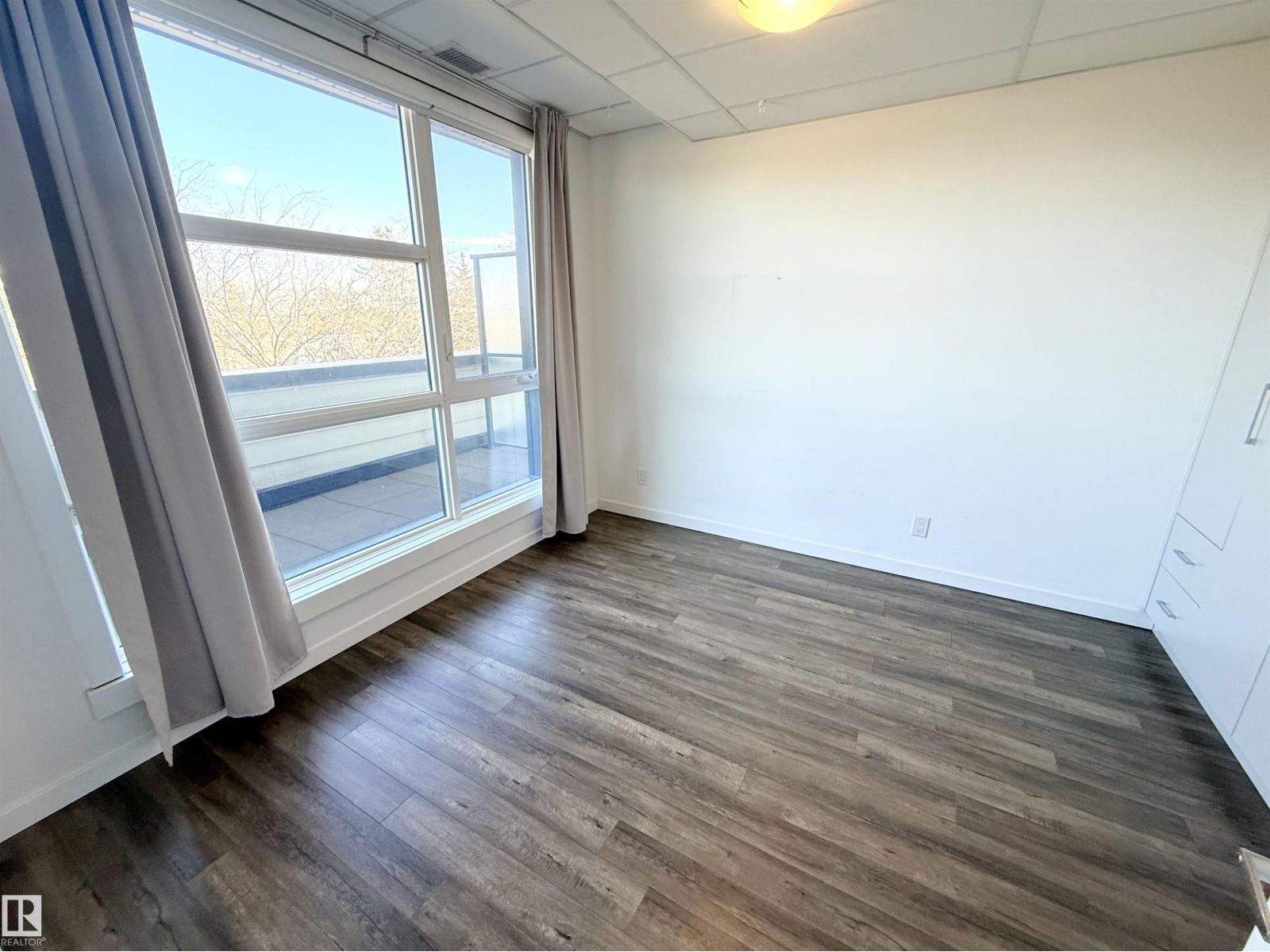 #405 11503 76 AV NW - 13