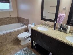 155 Wilkinson Crescent, Portage La Prairie, MB R1N1A7 Photo 11