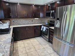 155 Wilkinson Crescent, Portage La Prairie, MB R1N1A7 Photo 6