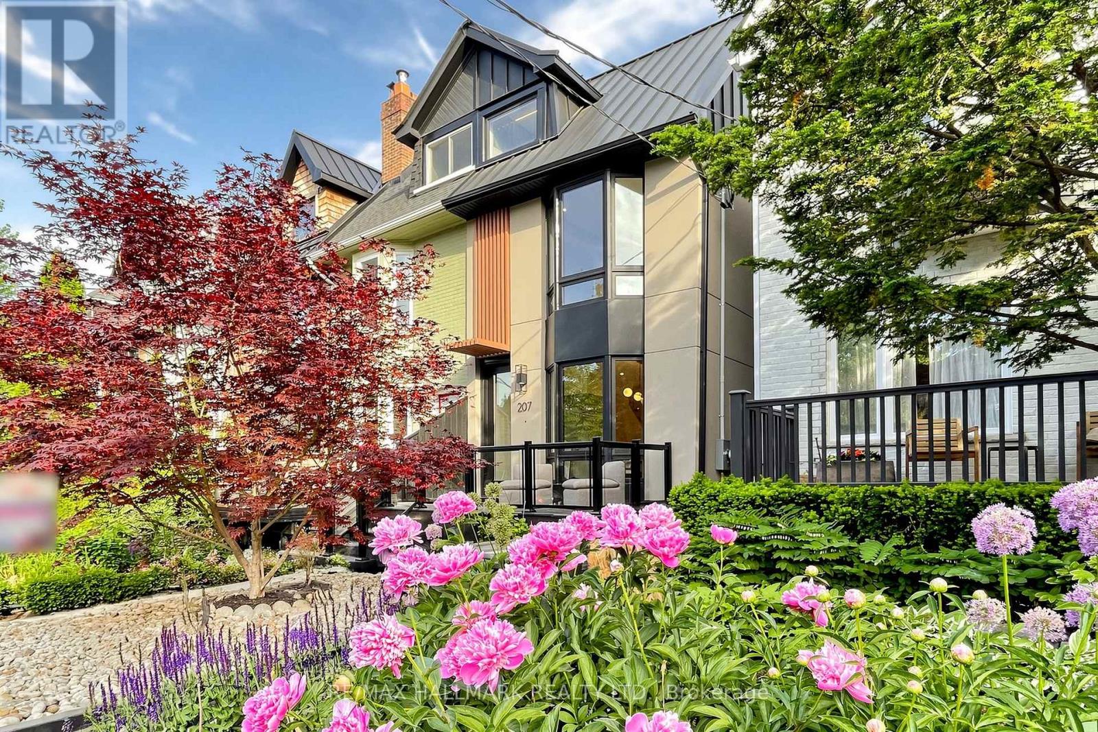 Listing photo of 207 VICTOR AVENUE