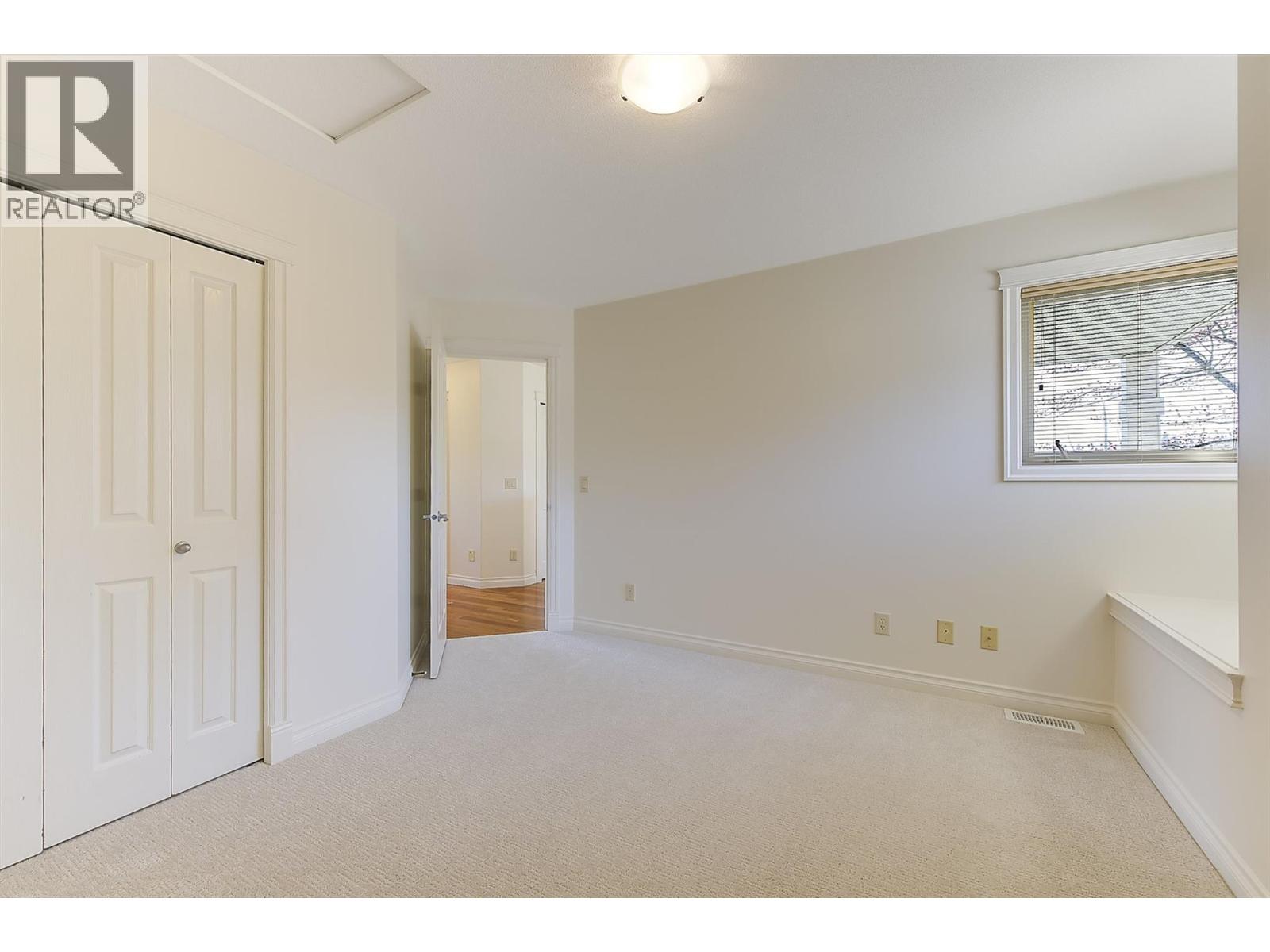 #118 245 Snowsell Street - 22