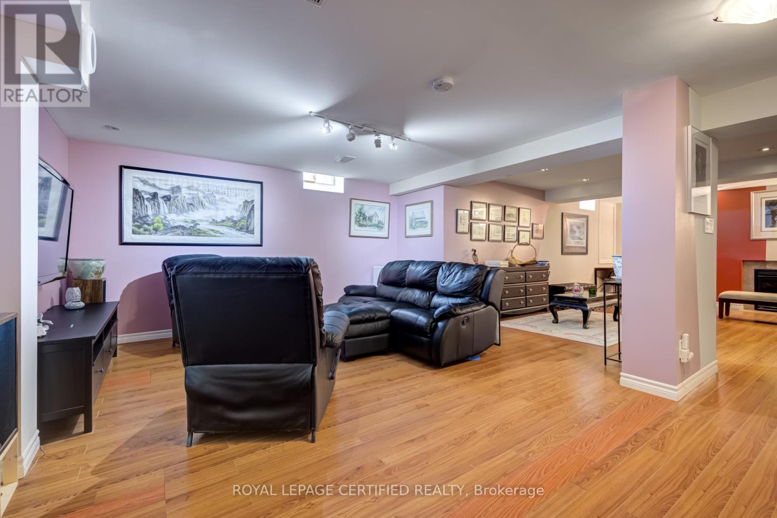 2 ORCHARD PARK GATE - 36