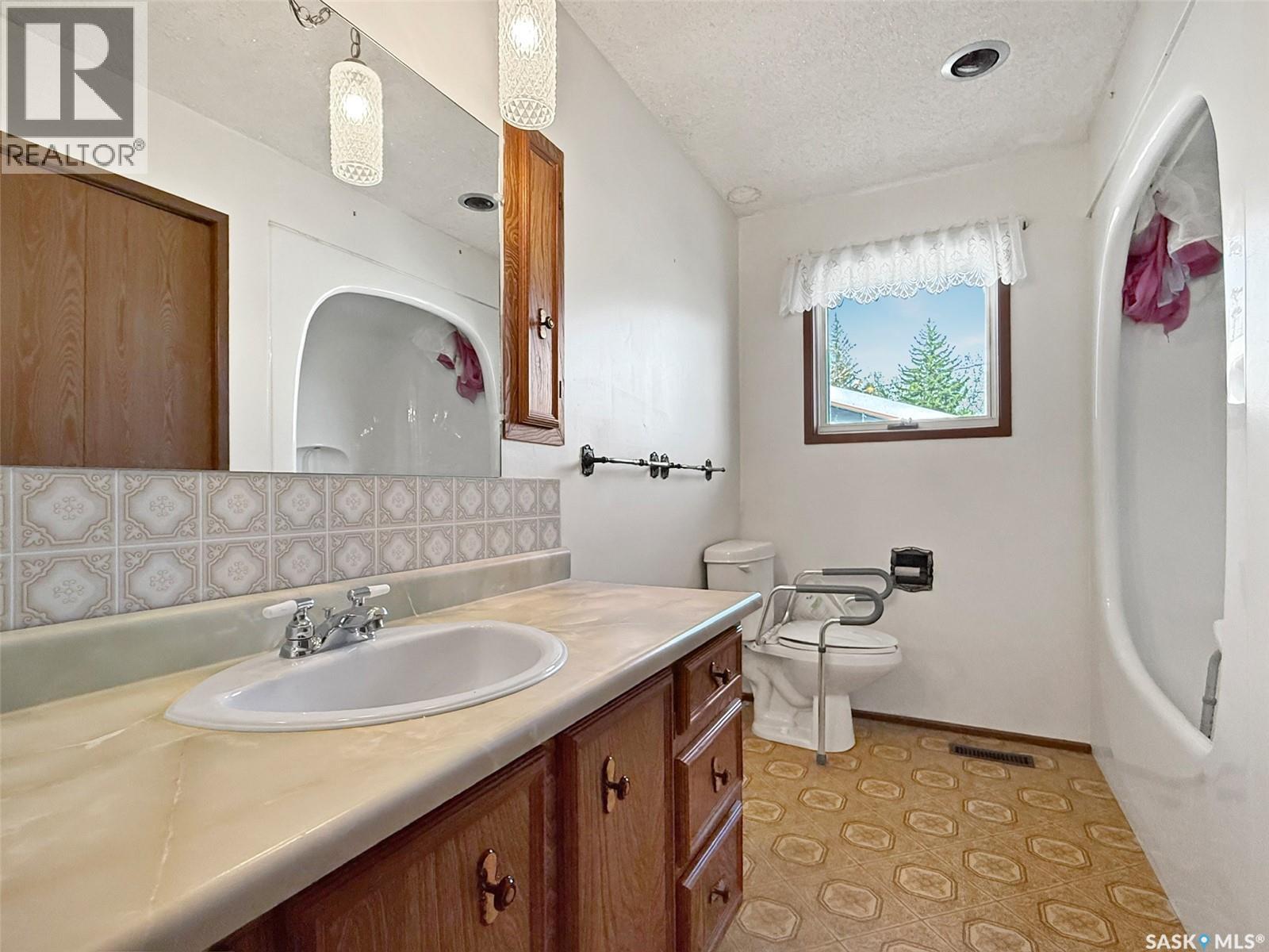 3167 Rutland AVENUE — photo 14