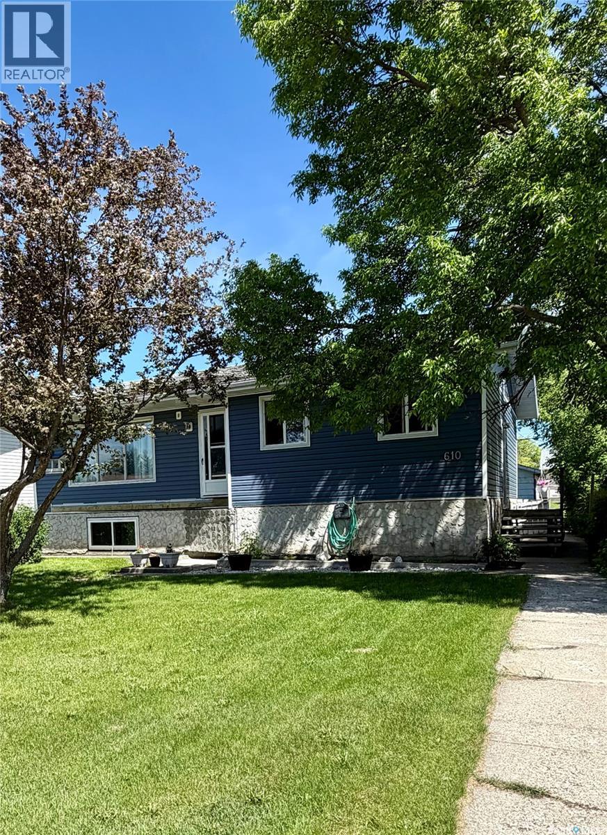 610 Main STREET - 1