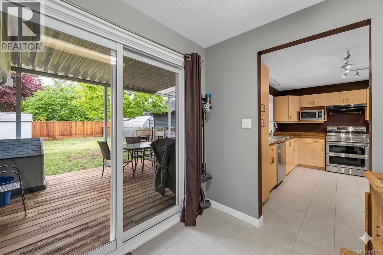 375 Temple St - 20