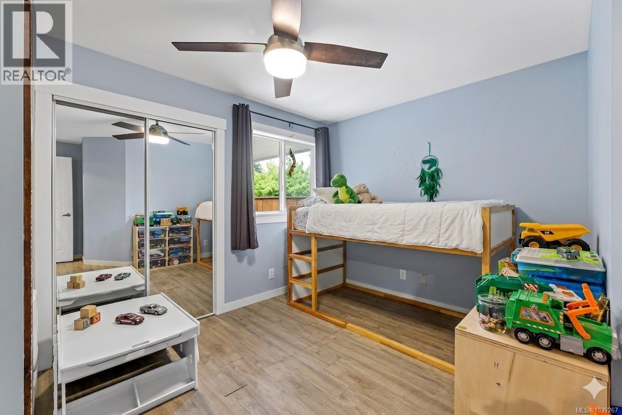 375 Temple St - 28