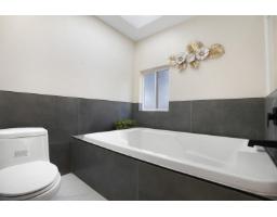 13846 18 Avenue, Surrey, BC V4A1W4 Photo 29