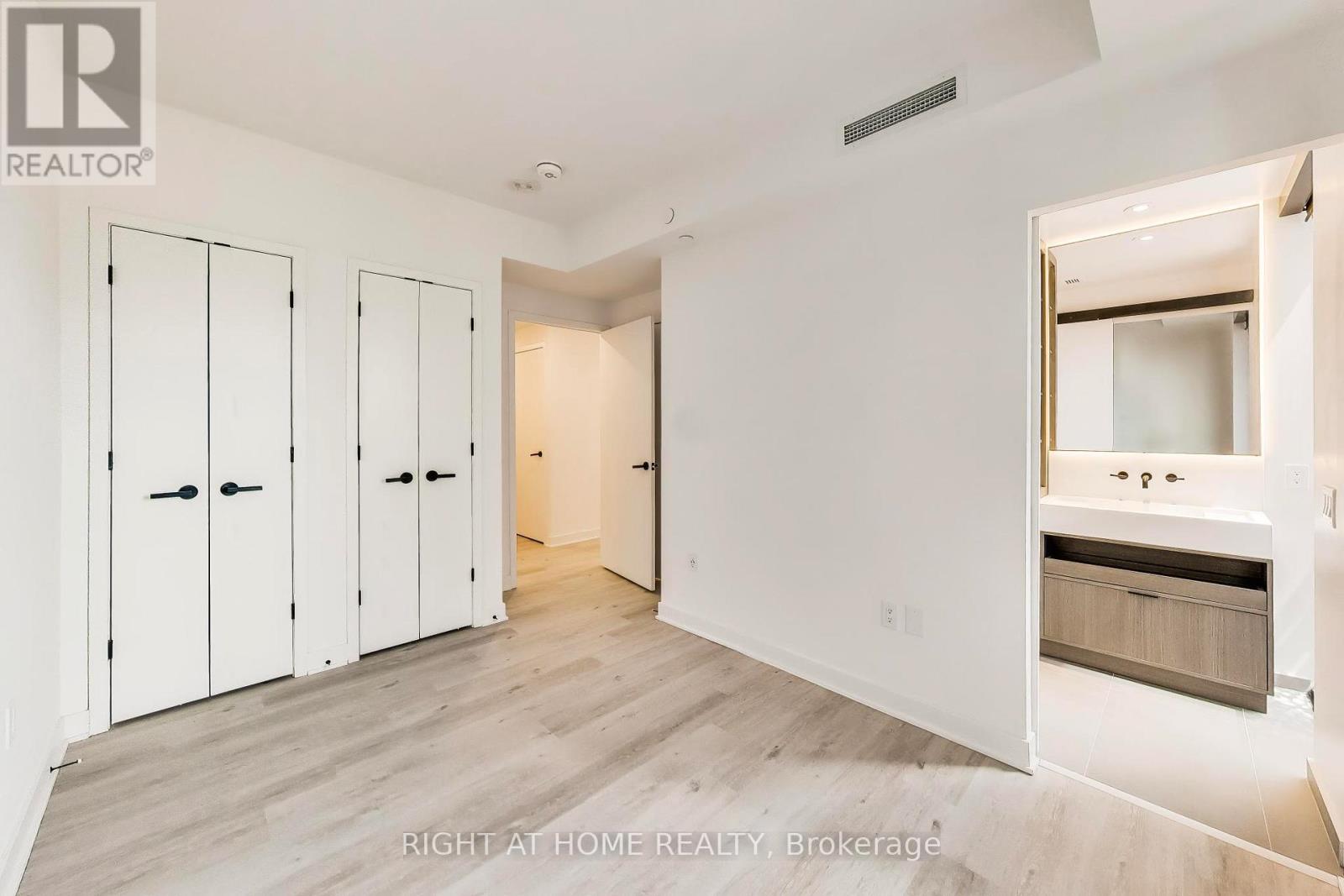 #1406 55 CHARLES STREET E - 15