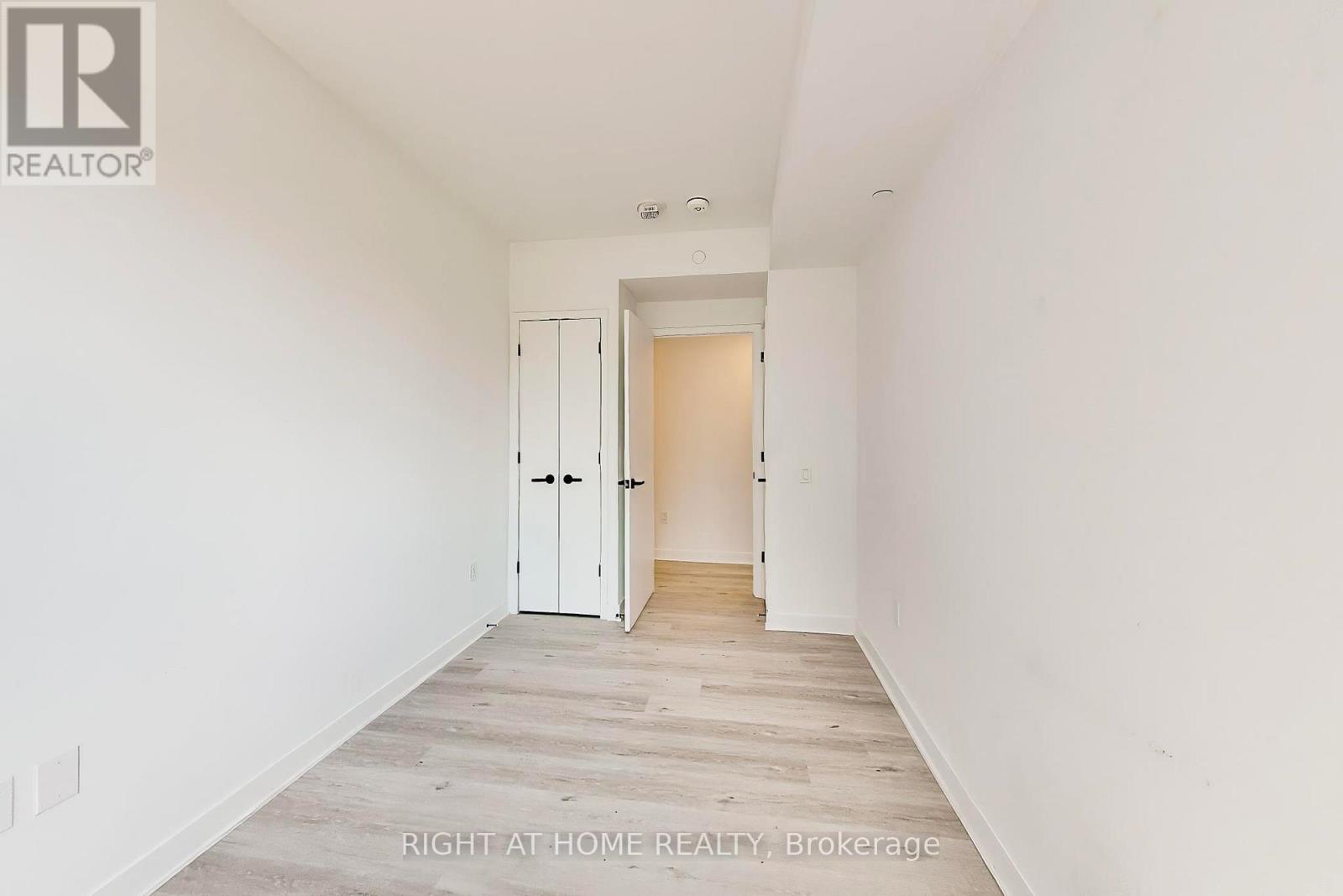 #1406 55 CHARLES STREET E - 26