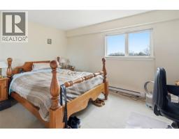 207 991 Cloverdale Ave, Saanich, BC V8X2T5 Photo 17