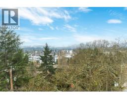 207 991 Cloverdale Ave, Saanich, BC V8X2T5 Photo 21