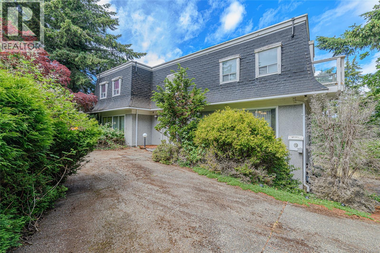 3967 Juan De Fuca Terr, Saanich