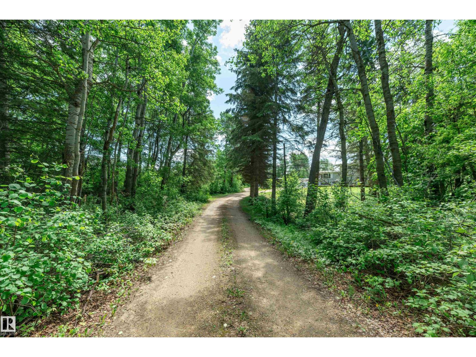 #448 22559 WYE RD — photo 44