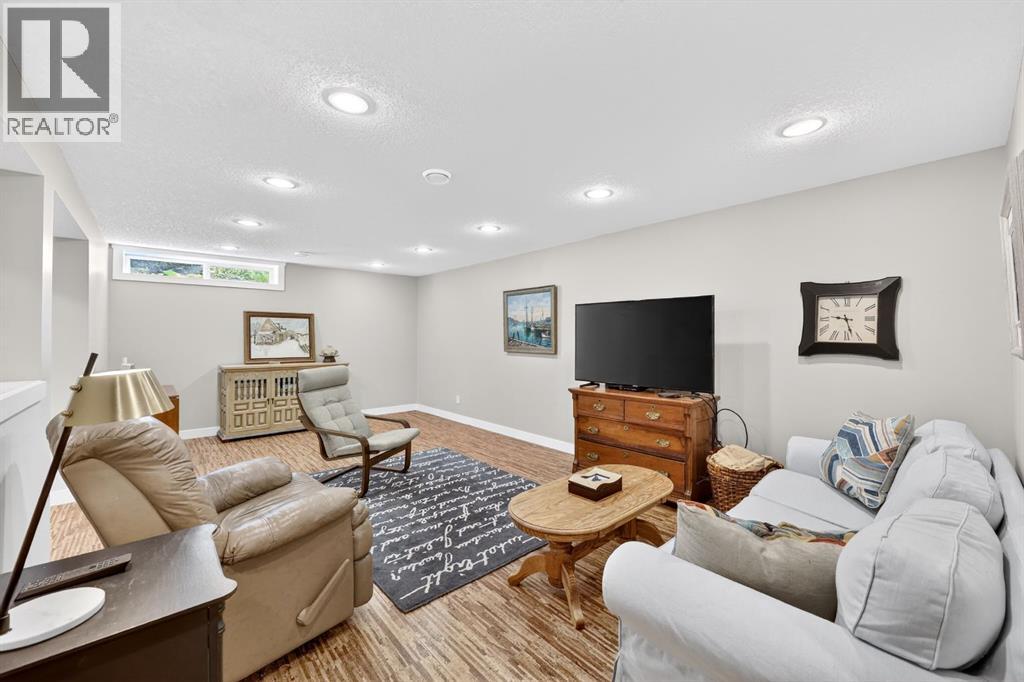 5120 Dalham Crescent NW — photo 27