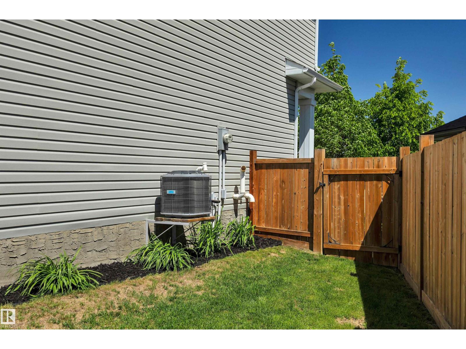 86 SANDALWOOD PL — photo 48