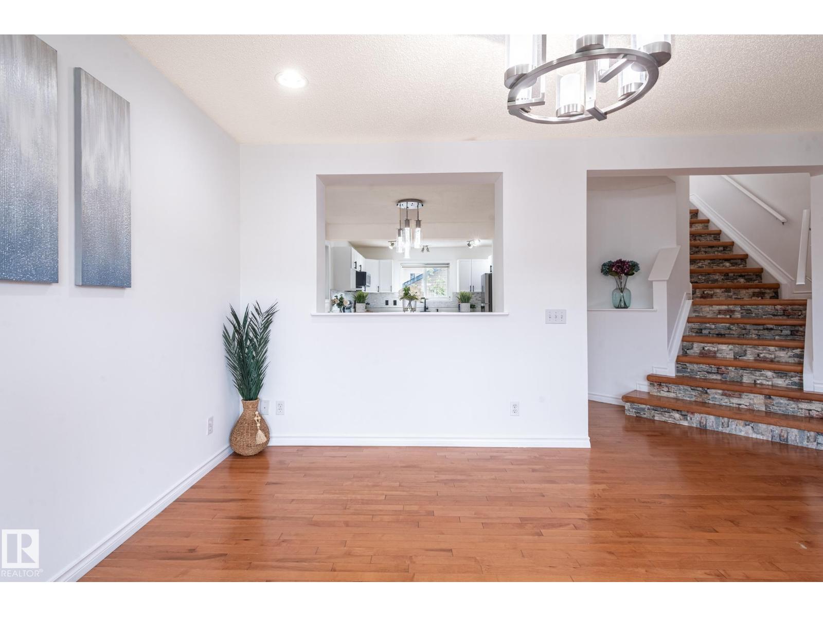 5919 203 ST NW — photo 9