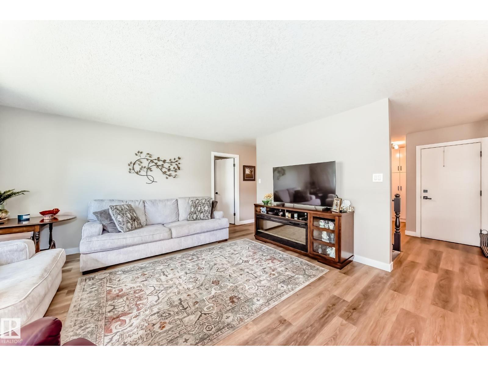 10822 11 AV NW - 13