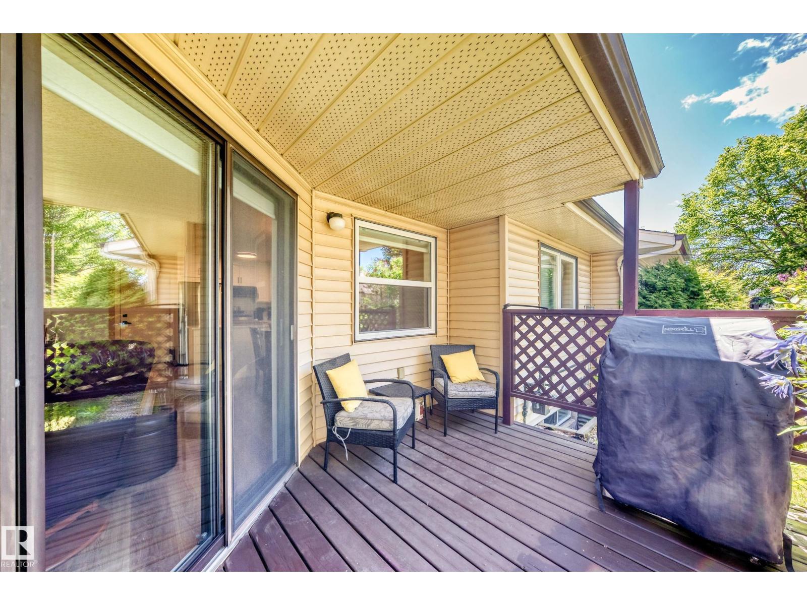 10822 11 AV NW - 16